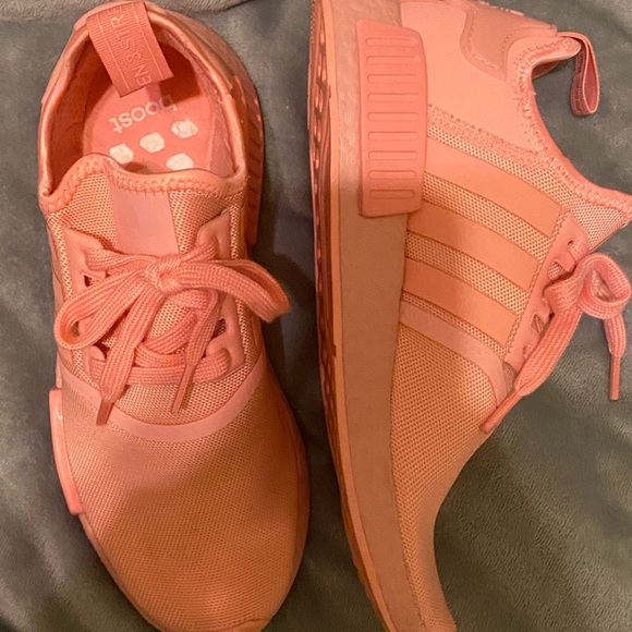 Pink Adidas Boost - Picture 3 of 5